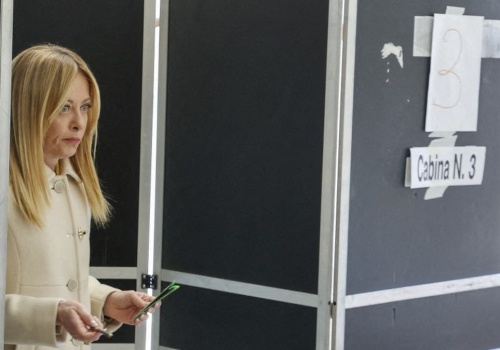 Media: Referendum poważnym błędem Meloni. 