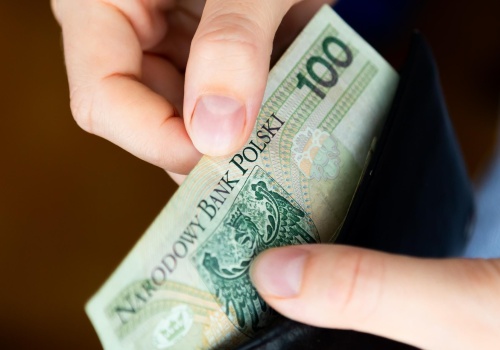 Wyższa renta alkoholowa. Tyle wypłaci ZUS