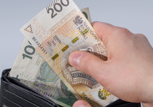 Bez studiów i z zapewnionym noclegiem, zarobisz od 13 tys. zł brutto. Praca przyciąga uwagę