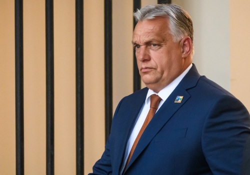 ​Orban ostro o Ukrainie. 