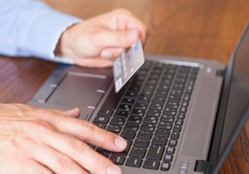 Na tej usłudze tracisz nawet 200 zł rocznie. Zamkniesz ją w kilka minut