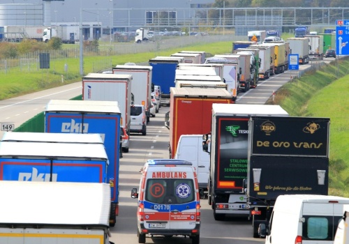 Zrobili korytarz życia, a i tak stracili prawo jazdy. Dlaczego tak się stało?