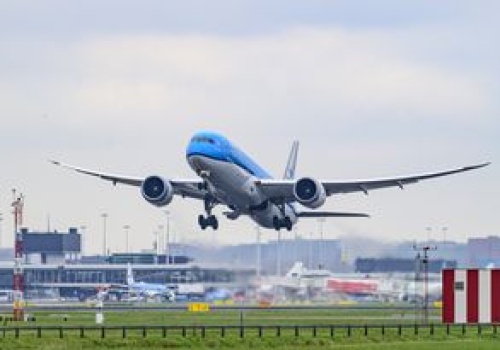 Sąd ukarał pasażera. Nie może do 2055 r. latać tymi liniami. Oto powód