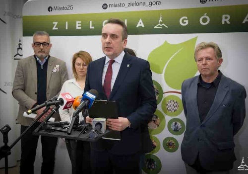Zielona Góra. Winobranie zagrożone, reagują prezydent Pabierowski i winiarze