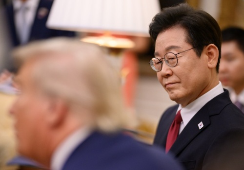 Korea Południowa reaguje na kryzys. Prośba o skrócenie pryszniców i pranie w weekendy