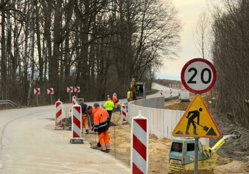 Trwa budowa ścieżki rowerowej Jaworek - Sieroszów