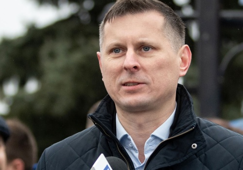 Postawienie całkowicie na OZE to przejście z deszczu pod rynnę