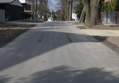 Kończą się remonty na kolejnych gruntówkach. Asfalt na 21 ulicach