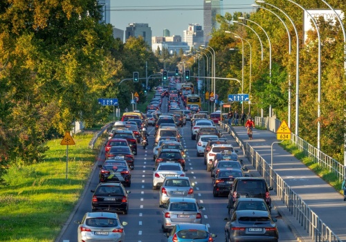 120 tysięcy samochodów nie wjedzie do Warszawy. Pętla się zaciska