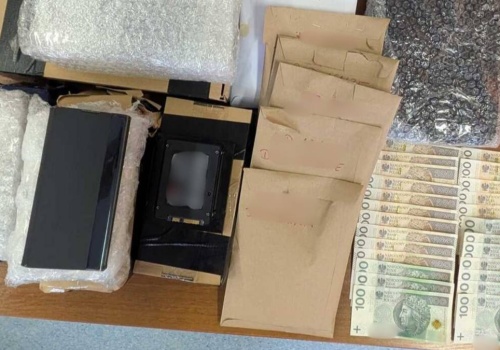 Chciała zainwestować, straciła 170 tys. zł. Mieszkaniec Głogówka oszukiwał ludzi z całej Polski