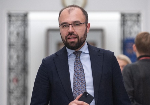 Poseł PiS odcina się od pomysłu polexitu. Uderzył w Orbana. Wskazał na jedną rzecz