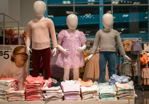 Wykryto ołów w tanich ubrankach dla dzieci. Jeden rodzaj jest szczególnie niebezpieczny