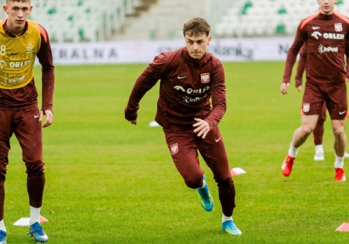 Polska U21 kontra Armenia w Radomiu. Lider grupy podejmuje outsidera. Bez Pietuszewskiego, ale z Radomianinem Drachalem