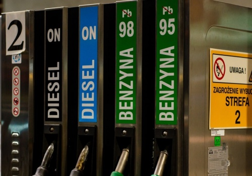 ​KE: Obniżka VAT na paliwo sprzeczna z unijnym prawem