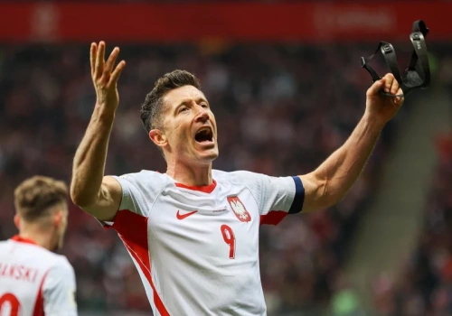 Robert Lewandowski na ratunek! Kluczowe trafienie kapitana Polaków