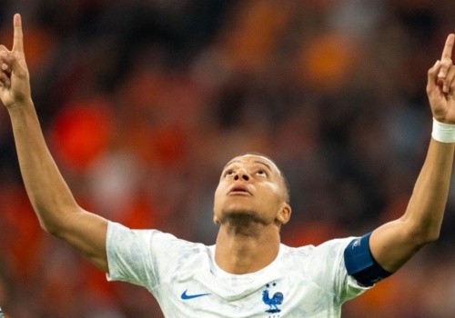 Trzy gole w hicie. Mbappe i spółka ograli Brazylię