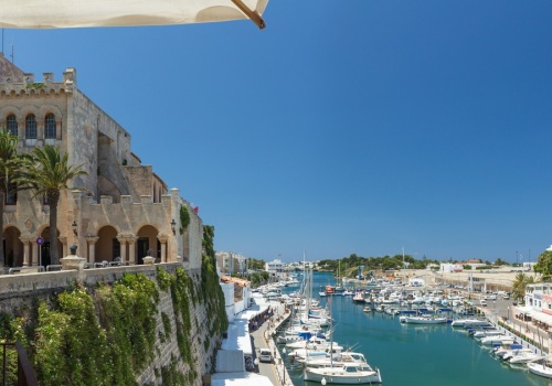 Nowe połączenia z Warszawy. Daleki Wschód, USA, Baleary i nie tylko