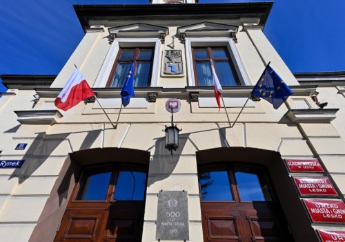 Kryzys nie omija administracji publicznej. Rośnie problem z pozyskiwaniem wykwalifikowanych kadr