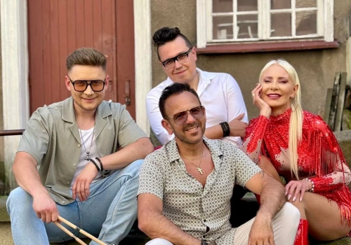 MEJK spełnia oczekiwania fanów – „Tańczę z nim do rana” w nowej wersji