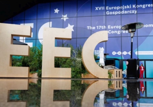 Koncertowo o nieruchomościach. Mieszkania, biura i hotele na scenach EEC