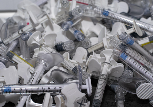 Krytyczne badania dotyczące szczepionek: 400 ważnych artykułów naukowych, o których powinni wiedzieć rodzice i pediatrzy