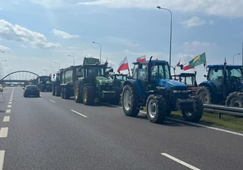 Rolnicy blokują S3. „2080 zł za tonę saletry” i brak reakcji ministra