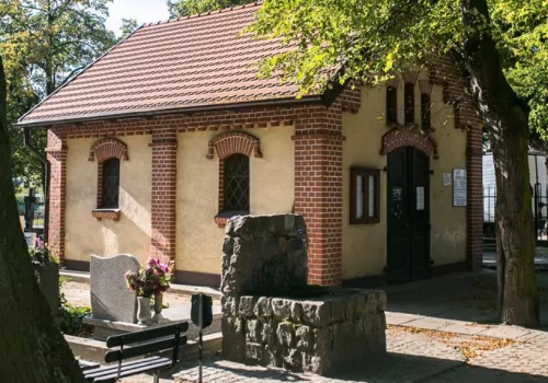 Koniec zimowej przerwy. Woda znów dostępna na cmentarzach w Gdańsku