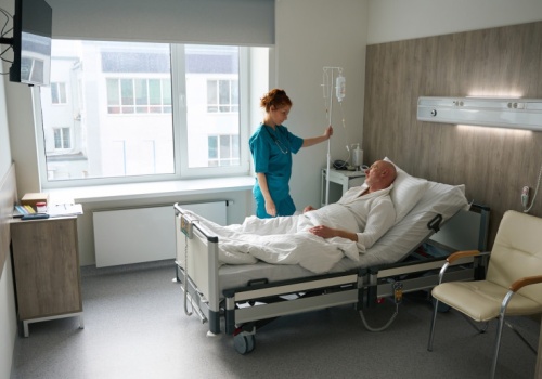 Pacjenci utknęli w szpitalach. W większości województw tworzą się już kolejki