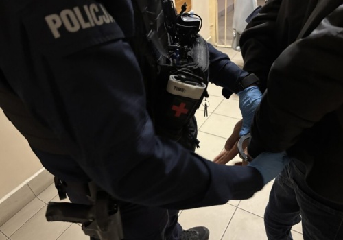 Szybka reakcja policjantów z Wiskitek – zatrzymany obywatel Tunezji miał zakaz wjazdu do strefy Schengen