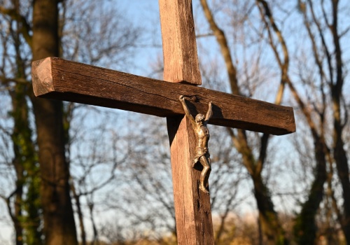 Abp Budzik: Chrystus cierpi w swoich braciach i siostrach prześladowanych, porywanych, zabijanych