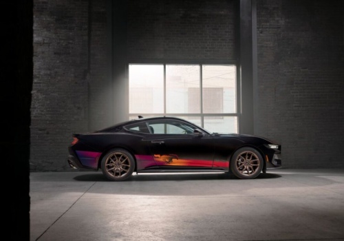 Ford przebrał Mustanga EcoBoosta za GT. Powstanie tylko 550 sztuk