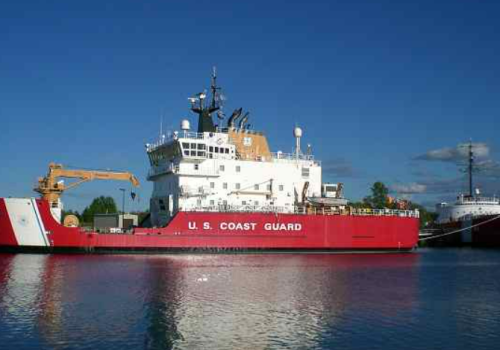 Żegluga na amerykańskich Wielkich Jeziorach stanęła z powodu lodu i braku lodołamaczy