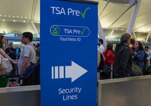 Trump nakazuje wypłaty dla pracowników TSA