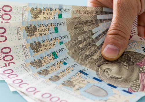 Praca dla osób z podejściem do ludzi. Zarobki dochodzą do 15 tys. zł brutto miesięcznie