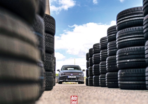 Wielki test opon całorocznych. Sprawdziliśmy aż 60. Oto najlepsze i najgorsze
