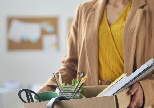 Złożenie wypowiedzenia podczas L4. Czy pracownik może to zrobić?