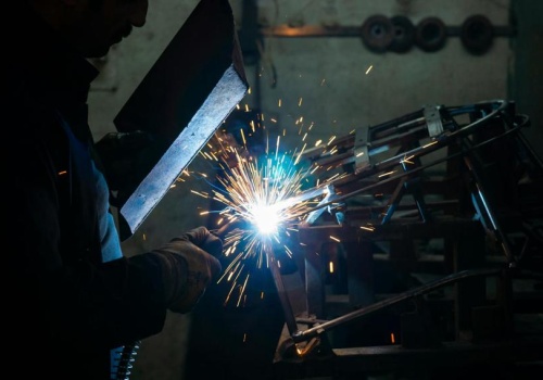 Zwrot polskiego przemysłu. Już połowa firm metalowych chce produkować dla armii