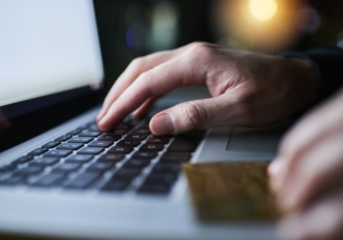 Nowe oszustwo przez AI to miał być szybki zarobek. Łatwo stracić czujność i pieniądze