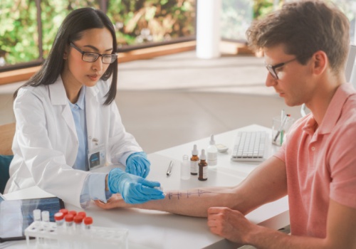 Dostęp do leczenia biologicznego w alergologii poprawił się, ale potrzebna większa elastyczność programów