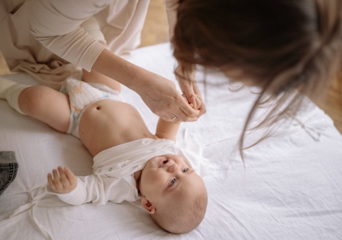 Rodzice dzielą się 800 plus po 400 zł, ale tylko pod jednym warunkiem
