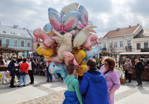 W centrum Kielc czuć zbliżające się Święta Wielkanocne