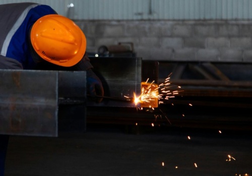 Sektor obronny ratuje polską branżę metalową. Ale próg wejścia to prawdziwe piekło