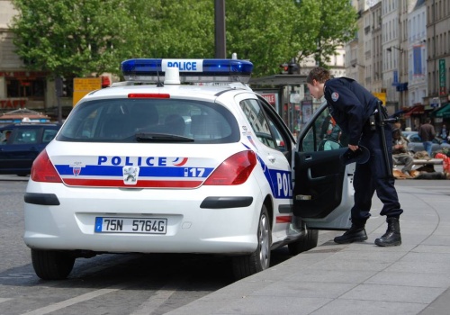 Próba zamachu bombowego w centrum stolicy Francji