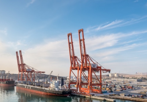 ​Ewakuacja ważnego portu na Bliskim Wschodzie. Powodem atak dronów