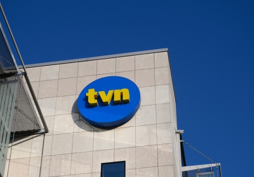 Wraca temat przejęcia właściciela TVN. Transakcja pod lupą administracji USA