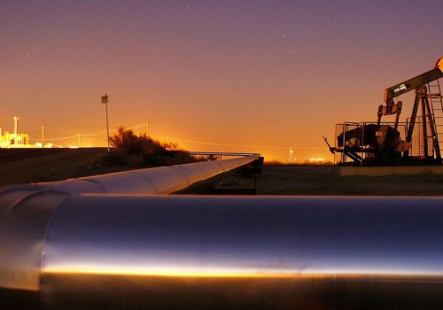 Rurociąg omijający Ormuz osiąga rekord. Transportuje 7 milionów baryłek dziennie