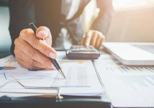 Kiedy wadium staje się zaliczką? To ważne, bo chodzi o VAT