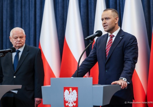 Nawrocki wezwał generałów. Jest komentarz MON