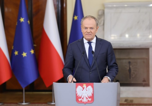 Niższe ceny paliw od 31 marca. Tusk: Opozycjo, ogarnij się wreszcie!