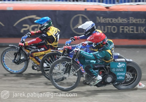 Żużel. Kurtz dalej rządzi! Zmarzlik poza finałem! (RELACJA)